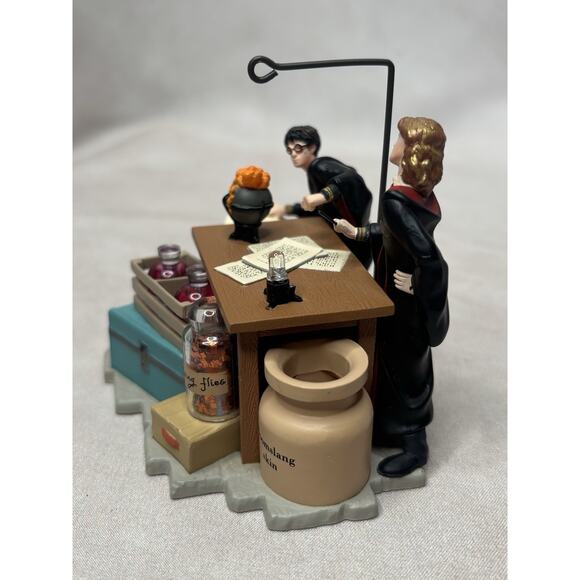 Harry Potter Hallmark Ornament Potion Class Scene 2007 Hogwarts Decor - Picture 6 of 8